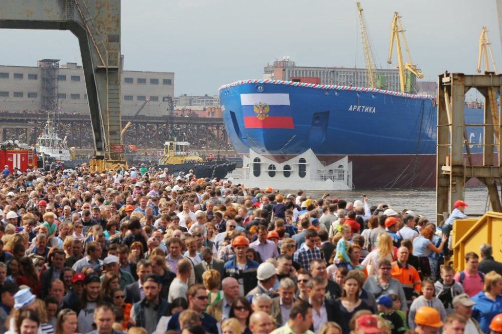 Спуск на воду ледокола «Арктика»